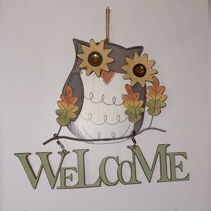 Welcome sign